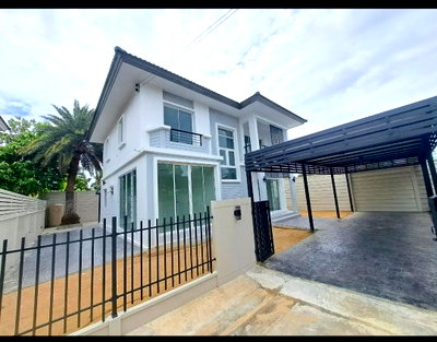 Houses for sale Nonthaburi : Home For Sale // Pruksa Village Scenery Rattana tibate