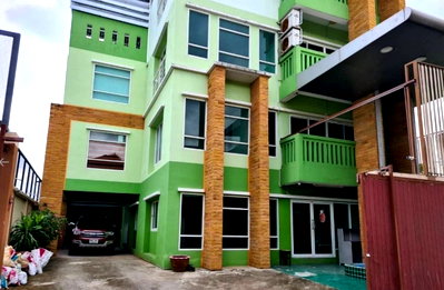 Home office for rent : [For rent] Home office with warehouse, good location! 3 entrances and exits: Srinakarin, On Nut, Phatthanakan