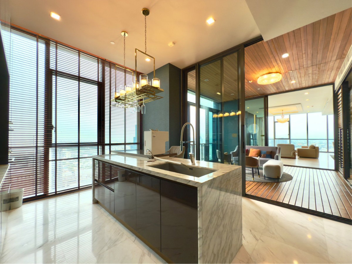 รูป ❖ Spacious Luxury ❖ ชั้น 25+ | 252.61 ตร.ม. 3 ห้องนอน, 3 ห้องน้ำ | คอนโดใกล้ เจ อเวนิว ทองหล่อ 2 นาที, BTS ทองหล่อ 5 นาที, ดองกิ มอลล์ 7 นาที - รูปที่ 17/20