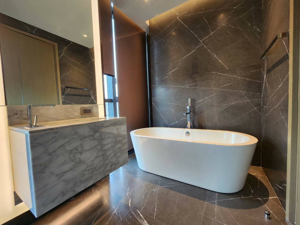 รูป ♢ Luxury style ♢ ชั้น 20+ 125.20 ตร.ม. 2 ห้องนอน | คอนโดใกล้ เจ อเวนิว ทองหล่อ 2 นาที, BTS ทองหล่อ 5 นาที, ดองกิ มอลล์ 7 นาที - รูปที่ 13/19