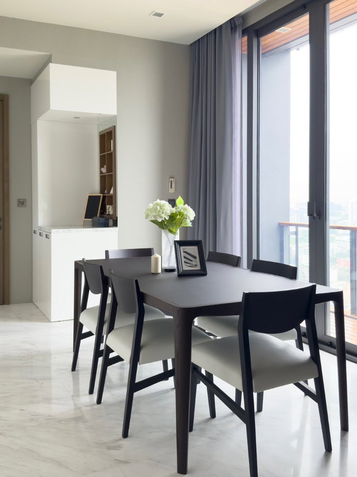 รูป ♦ Modern Decoration ♦ ชั้นสูง 25+ 125.00 ตร.ม. | 2 ห้องนอน 3 ห้องน้ำ | คอนโดใกล้ เจ อเวนิว ทองหล่อ 2 นาที, BTS ทองหล่อ 5 นาที, ดองกิ มอลล์ 7 นาที - รูปที่ 6/19