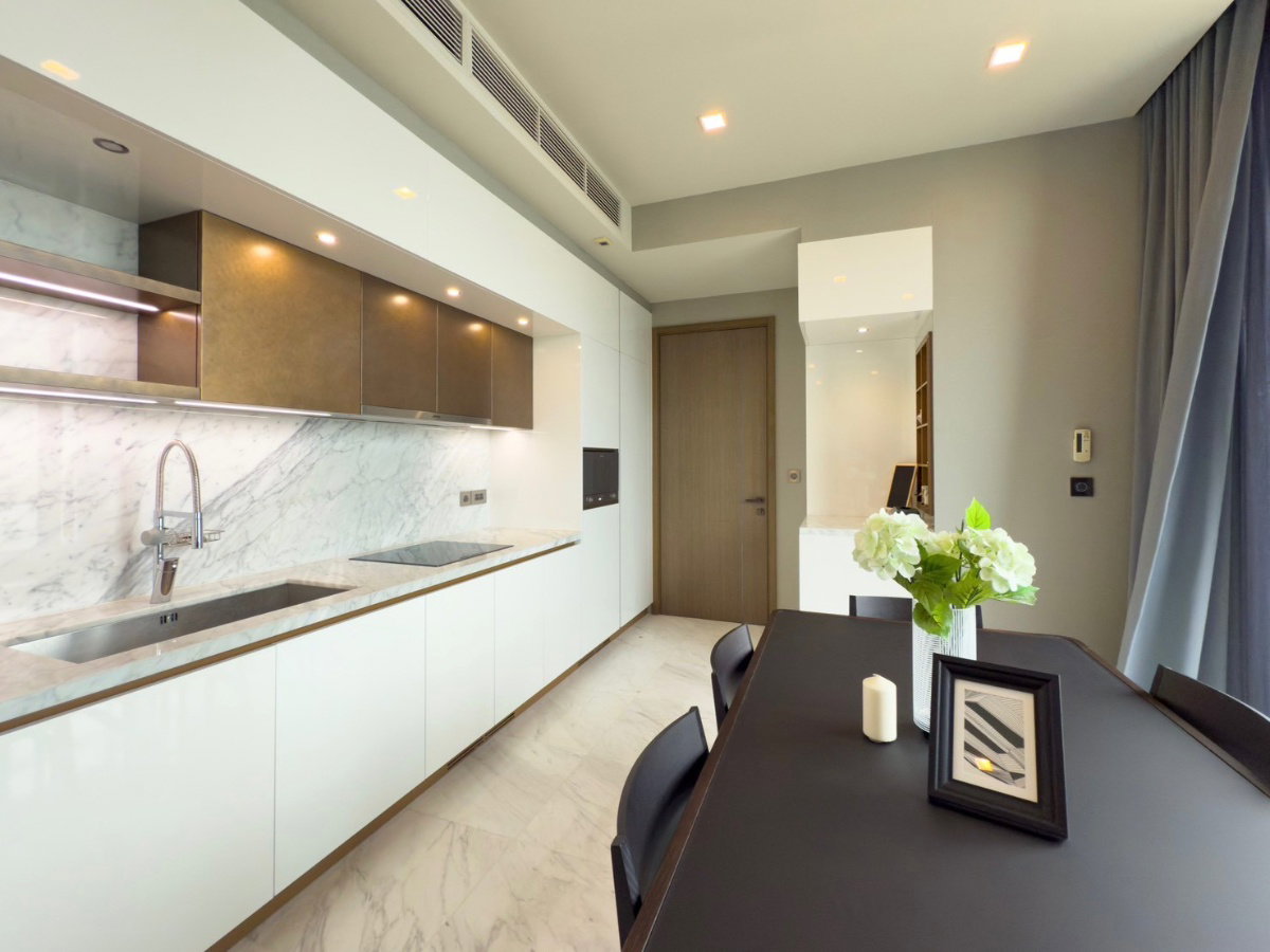 รูป ♦ Modern Decoration ♦ ชั้นสูง 25+ 125.00 ตร.ม. | 2 ห้องนอน 3 ห้องน้ำ | คอนโดใกล้ เจ อเวนิว ทองหล่อ 2 นาที, BTS ทองหล่อ 5 นาที, ดองกิ มอลล์ 7 นาที - รูปที่ 3/19