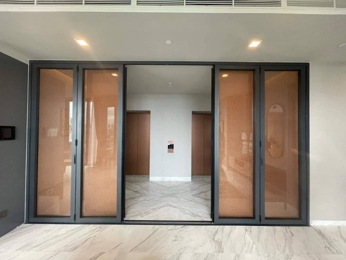 รูป ● High Floor ● ชั้น 15+ 125.20 ตร.ม. 2 ห้องนอน | คอนโดใกล้ เจ อเวนิว ทองหล่อ 2 นาที, BTS ทองหล่อ 5 นาที, ดองกิ มอลล์ 7 นาที - รูปที่ 4/10