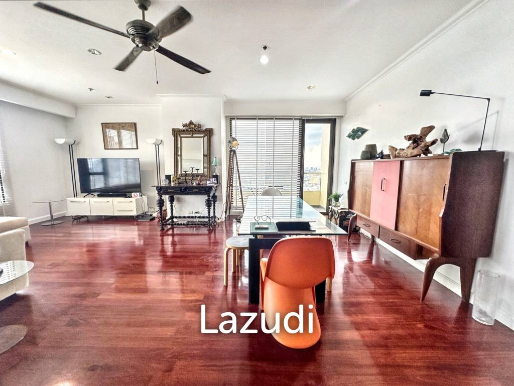 รูป 99 sqm high-floor condo in Khlong San Bangkok - รูปที่ 2/23