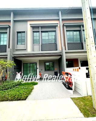 Townhouses for sale : A68-055 Selling a large townhouse, Chateau Village Westgate - Baan Kluai, beautiful, complete, 3 bedrooms, new house✨