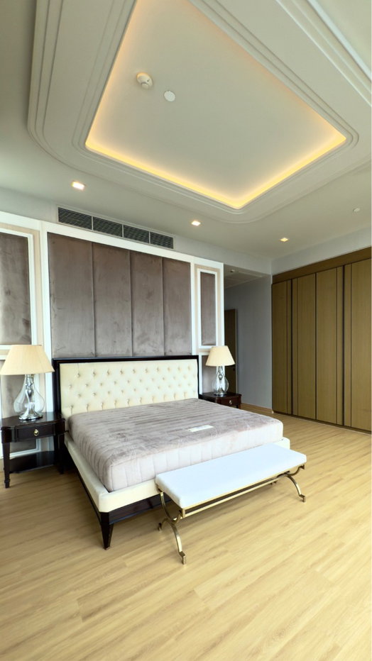 รูป ❖ Spacious Luxury ❖ ชั้น 30+ | 252.61 ตร.ม. 3 ห้องนอน, 3 ห้องน้ำ | คอนโดใกล้ เจ อเวนิว ทองหล่อ 2 นาที, BTS ทองหล่อ 5 นาที, ดองกิ มอลล์ 7 นาที - รูปที่ 13/20