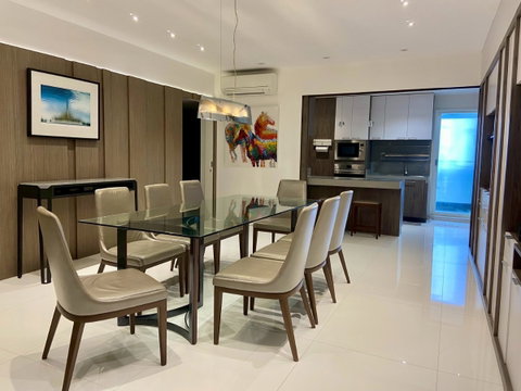 LTH12746 - Royal Castle Sukhumvit Condo FOR SALE Size 190.91 sqm. 3 beds 3 baths Near BTS Phrom Phong Station ONLY 24 MB