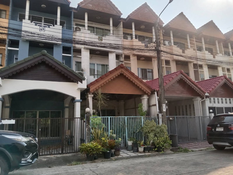 Townhouses for sale : 3-storey townhouse for sale, Sammakorn Ramkhamhaeng 112 Line: @katagent