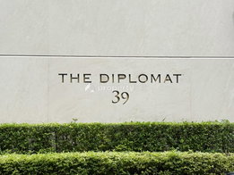 รูป The Diplomat 39 - รูปที่ 4/19