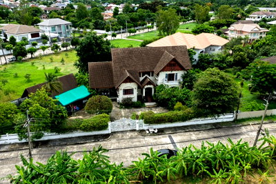 บ้านเดี่ยว กรุงเทพมหานคร : บ้านเดี่ยว2 ชั้น มบ.เอกบุรี พร้อมสวนรอบบ้านบรรยากาศร่มรื่น เงียบสงบ เดินทางสะดวกใกล้ทางด่วนและถนนรามอินทรา บนเนื้อที่ 1 ไร่ 12 ตร.วา