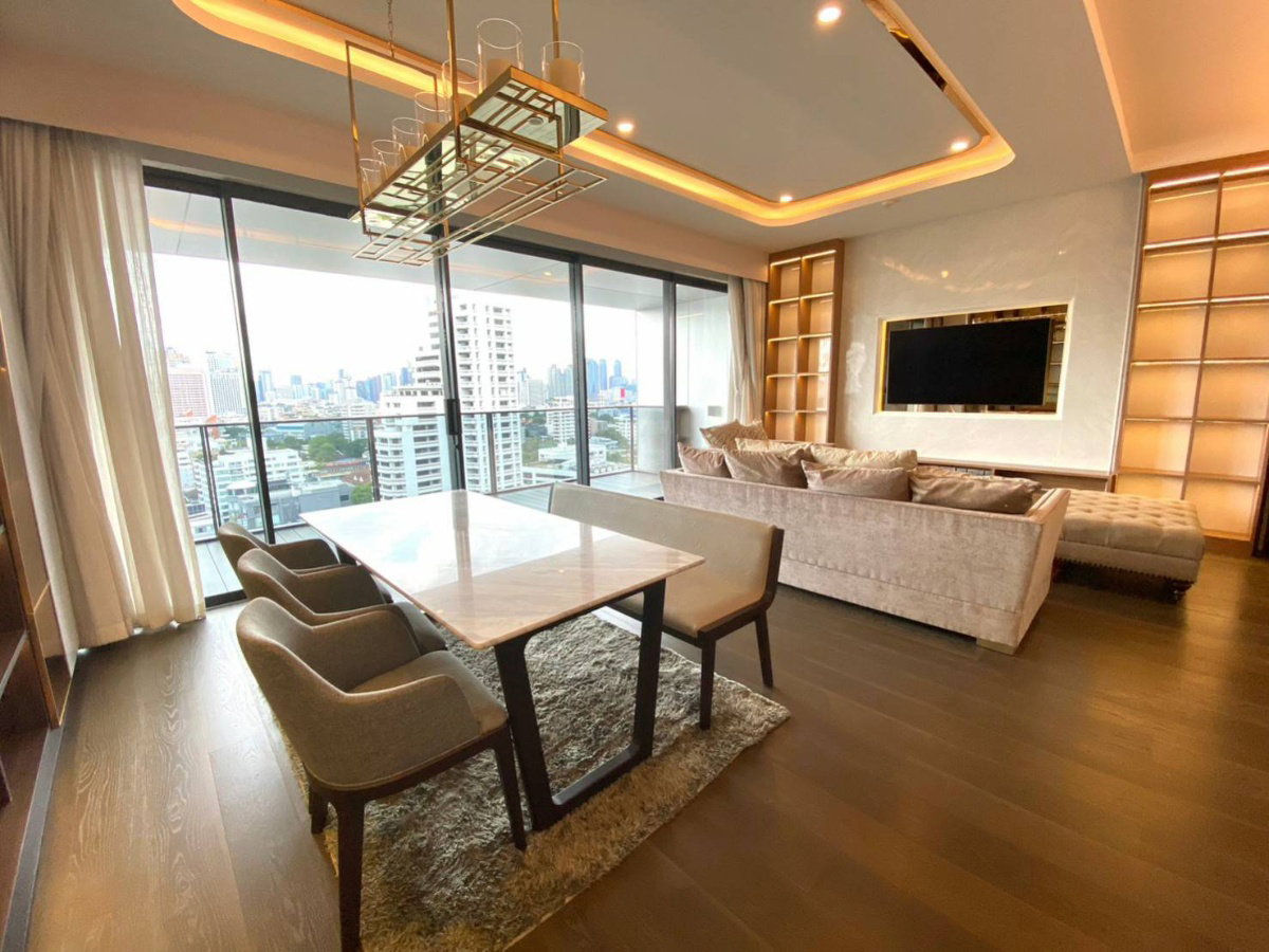 รูป ♦ Ultimate class ♦ ชั้น 10+ 201.43 ตร.ม. | 3 ห้องนอน วิวเมือง | ใกล้ เอททองหล่อ 1 นาที, ดองกิ มอลล์ 2 นาที, BTS ทองหล่อ 4 นาที - รูปที่ 1/20