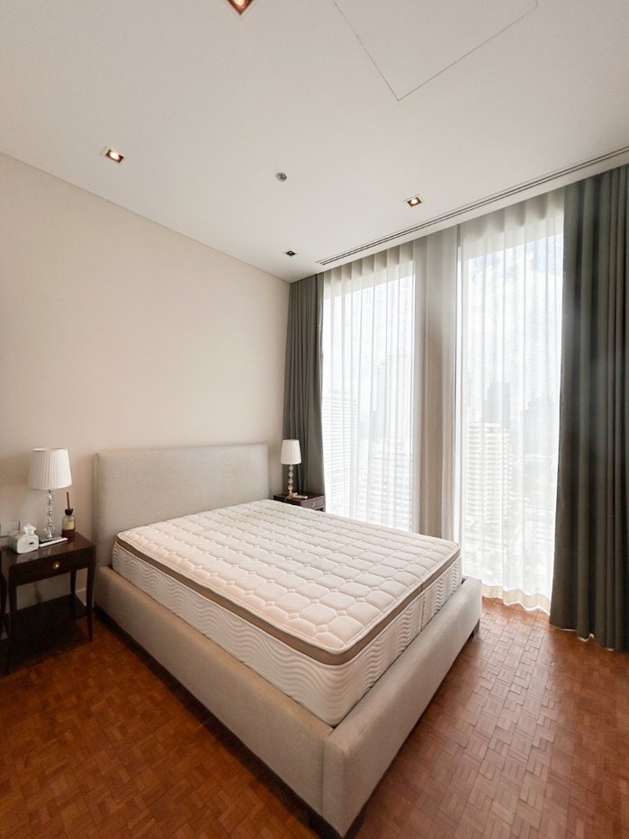 รูป ● Prime Location ● ชั้น 30++ 223.00 ตร.ม. | 3 ห้องนอน 4 ห้องน้ำ | ใกล้ BTS ช่องนนทรี 2 นาที, คิง เพาเวอร์ มหานคร 3 นาที, ตรีนิตีมอลล์ 3 4 นาที - รูปที่ 7/9