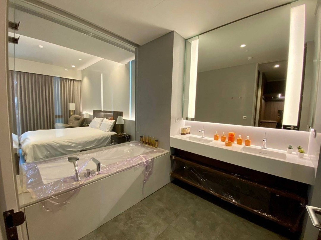 รูป ● Nice Decoration ● ชั้น 20+ 200 ตร.ม. | 3 ห้องนอน วิวเมือง | ใกล้ เอททองหล่อ 1 นาที, ดองกิ มอลล์ 2 นาที, BTS ทองหล่อ 4 นาที - รูปที่ 9/16