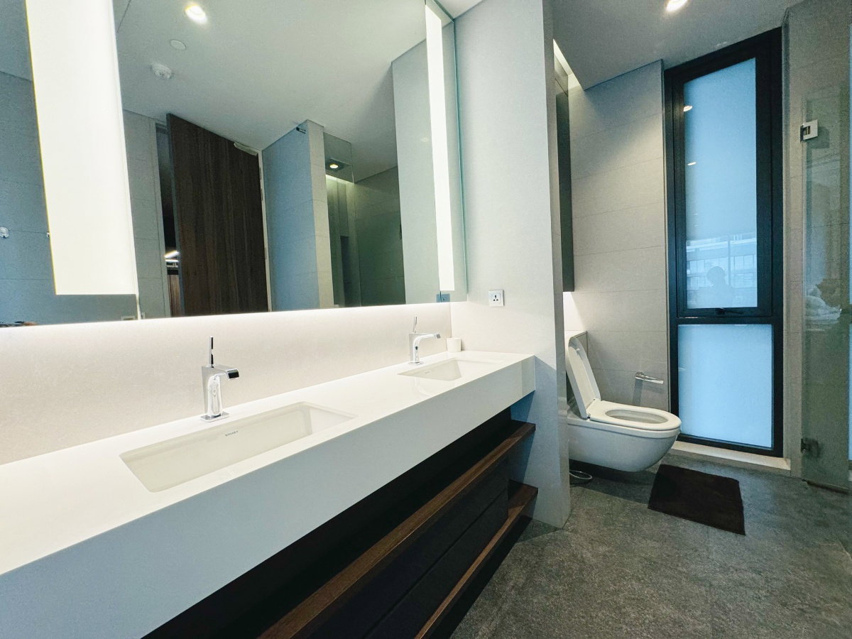 รูป ♢ Ready to move in ♢ ชั้น 20+ 201.80 ตร.ม. | 3 ห้องนอน 3 ห้องน้ำ | ใกล้ เอททองหล่อ 1 นาที, ดองกิ มอลล์ 2 นาที, BTS ทองหล่อ 4 นาที - รูปที่ 13/18