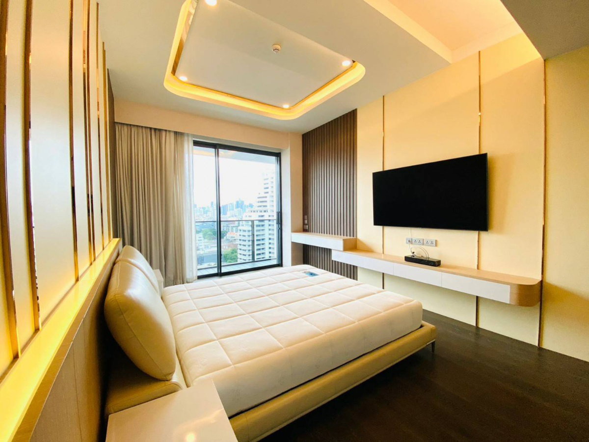รูป ♦ Ultimate class ♦ ชั้น 10+ 201.43 ตร.ม. | 3 ห้องนอน วิวเมือง | ใกล้ เอททองหล่อ 1 นาที, ดองกิ มอลล์ 2 นาที, BTS ทองหล่อ 4 นาที - รูปที่ 14/20