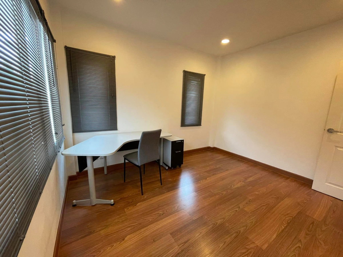 รูป ST12906 - The Centro Onnut - Wongwaen - รูปที่ 4/15