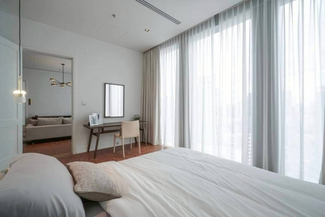 รูป ♦ Prime Location ♦ ชั้น 25++ 135.00 ตร.ม. | 2 ห้องนอน 3 ห้องน้ำ | ใกล้ BTS ช่องนนทรี 2 นาที, คิง เพาเวอร์ มหานคร 3 นาที, ตรีนิตีมอลล์ 3 4 นาที - รูปที่ 7/8