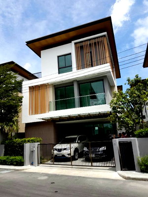 บ้านเดี่ยวให้เช่า : บ้านให้เช่า AQ Arbor Suan Luang Rama 9 พร้อมเข้าอยู่สนใจติดต่อ Line @goodmanpro หรือ โทร 0999029192