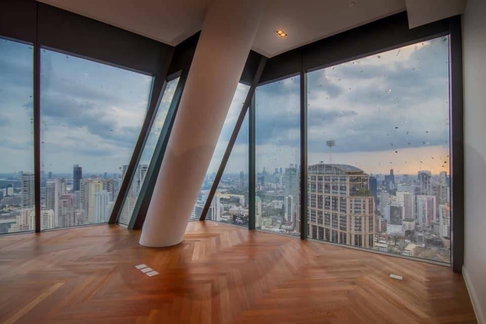 ♦ Special unit ♦ 40+ Floor | 4 Beds, 5 Baths | 294.59 sq.m., Private swimming pool | Near BTS Phrom Phong 110 m., EmQuartier 260 m., Emporium 260 m.