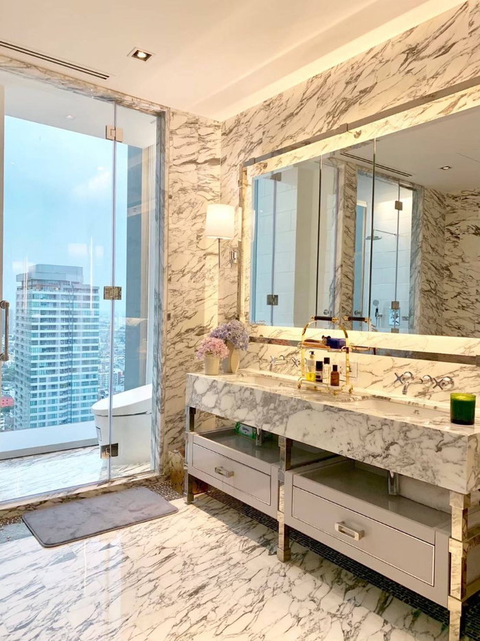 รูป ♦ Nice Decoration ♦ ชั้น 30++ 205.00 ตร.ม. | 3 ห้องนอน ตกแต่งครบ | ใกล้ BTS ช่่องนนทรี 2 นาที, คิง เพาเวอร์ มหานคร 3 นาที, ตรีนิตีมอลล์ 3 4 นาที - รูปที่ 8/9
