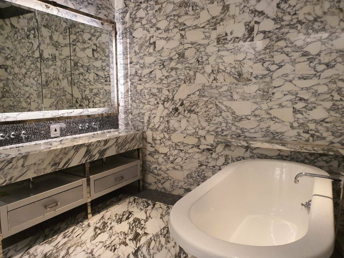 รูป ♦ Luxury style ♦ ชั้น 25++ 132.98 ตร.ม. | 2 ห้องนอน ตกแต่งครบ | ใกล้ BTS ช่่องนนทรี 2 นาที, คิง เพาเวอร์ มหานคร 3 นาที, ตรีนิตีมอลล์ 3 4 นาที - รูปที่ 11/15