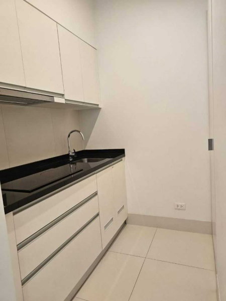 รูป ● Modern style ● ชั้น 30++ 143.00 ตร.ม. | 2 ห้องนอน ตกแต่งครบ | ใกล้ BTS ช่่องนนทรี 2 นาที, คิง เพาเวอร์ มหานคร 3 นาที, ตรีนิตีมอลล์ 3 4 นาที - รูปที่ 7/16