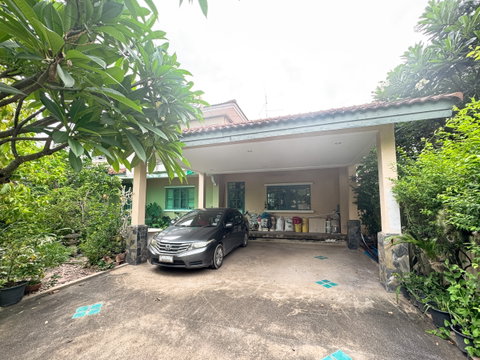 S192 [For Sale] Luxurious Colonial style house in the heart of Bang Bon 💎 Price only 12.8 million, warm, elegant and with a European feel.