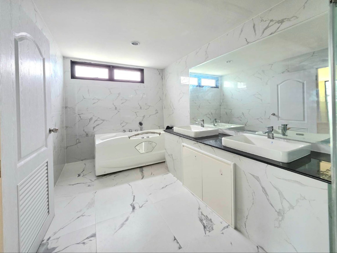 picture For Sell New Pool Villa Krisda Nakorn 21  - 11/14