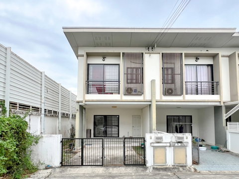 S197 [ขาย] แอมมิตี้ บางนา-เทพารักษ์ เพียง 2.25 ล้านบาท บ้านสวย หลังริม ทำเลดี ติดถนนใหญ่
