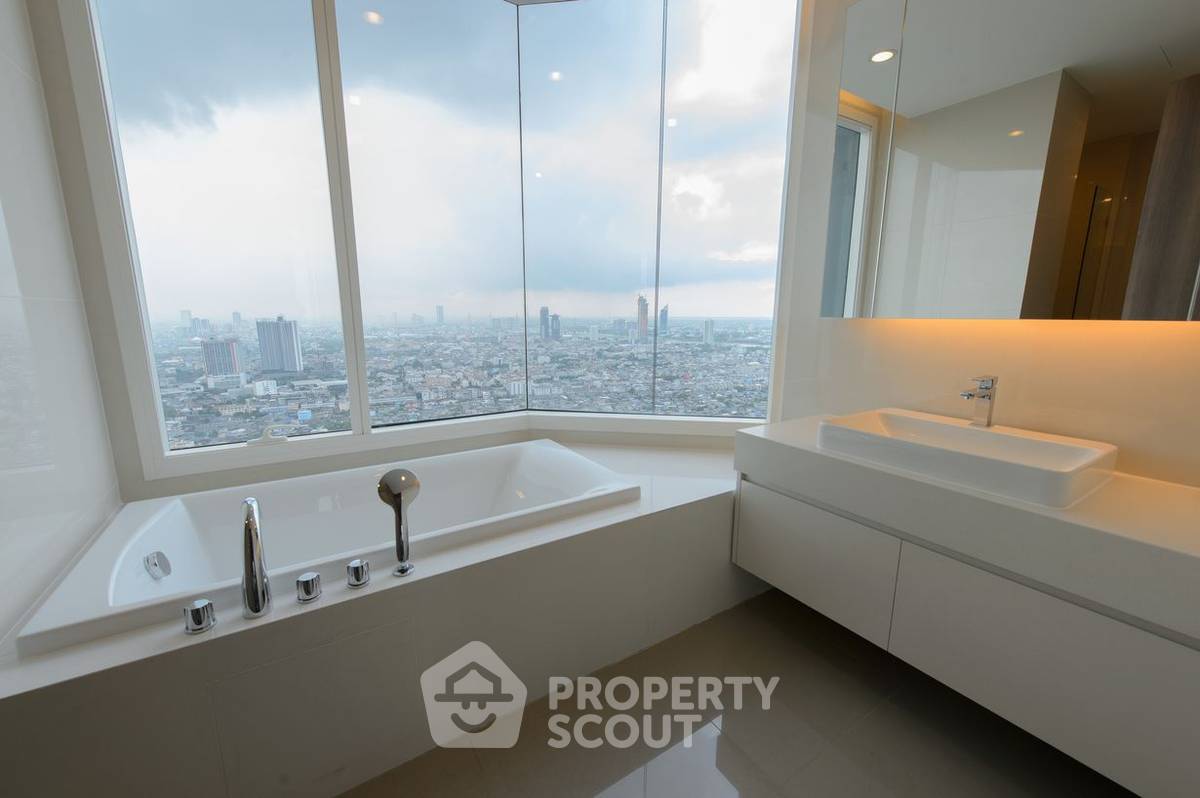 รูป คอนโด 3 ห้องนอน ขาย ที่ เมนัม เรสซิเดนซ์ ใกล้วัดพระยาคไระ (ID 949753) - รูปที่ 16/26
