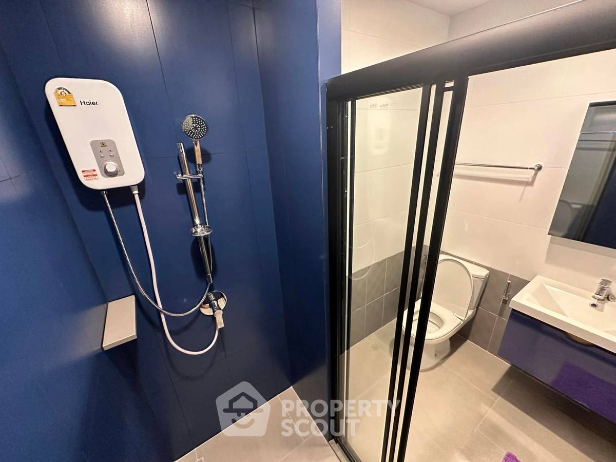 รูป คอนโดสองห้องนอน ชั้น 28 ขายที่ XT Ekkamai ใกล้ BTS Thong Lor (ID 2074701) - รูปที่ 2/7