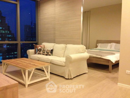 1-BR Condo At The Room Sukhumvit 21, High-Floor 18th Near MRT Sukhumvit (ID 649431)