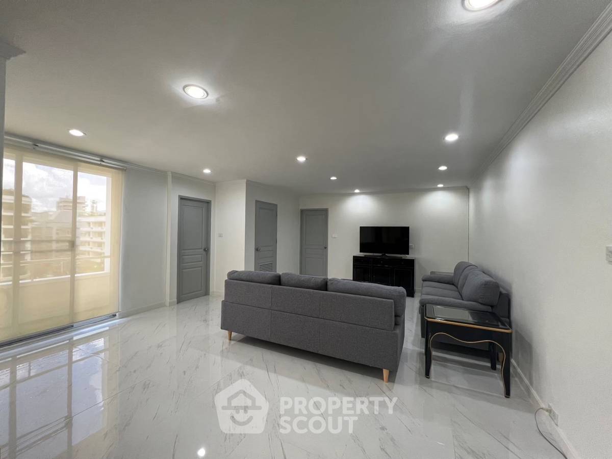 picture 3-BR Condo For Rent At 39 Suites Near BTS Phrom Phong (ID 1501144) - 4/10