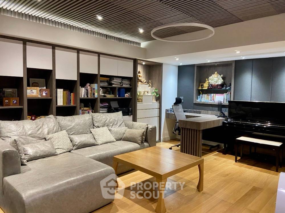 รูป คอนโด 3 ห้องนอน 191 ตร.ม. ขาย รอยัล แคสเซิล สุขุมวิท 400 ม. ถึง BTS พร้อมพงษ์ (ID 2045398) - รูปที่ 2/13