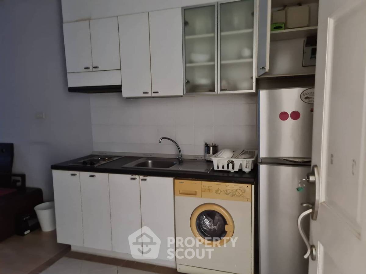 รูป คอนโด 1 ห้องนอน 32 ตร.ม. ชั้น 8 ที่บ้านศิริสาทร ใกล้ MRT คลองเตย (ID 1002130) - รูปที่ 12/16