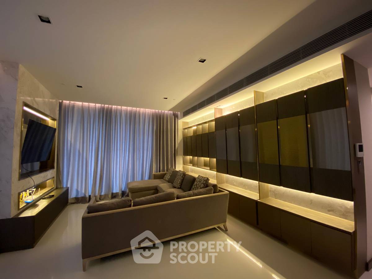 รูป ชั้น 35 คอนโด 3 ห้องนอน 202 ตร.ม. Q1 Sukhumvit ใกล้ BTS Nana 20 ม. (ID 939365) - รูปที่ 23/50