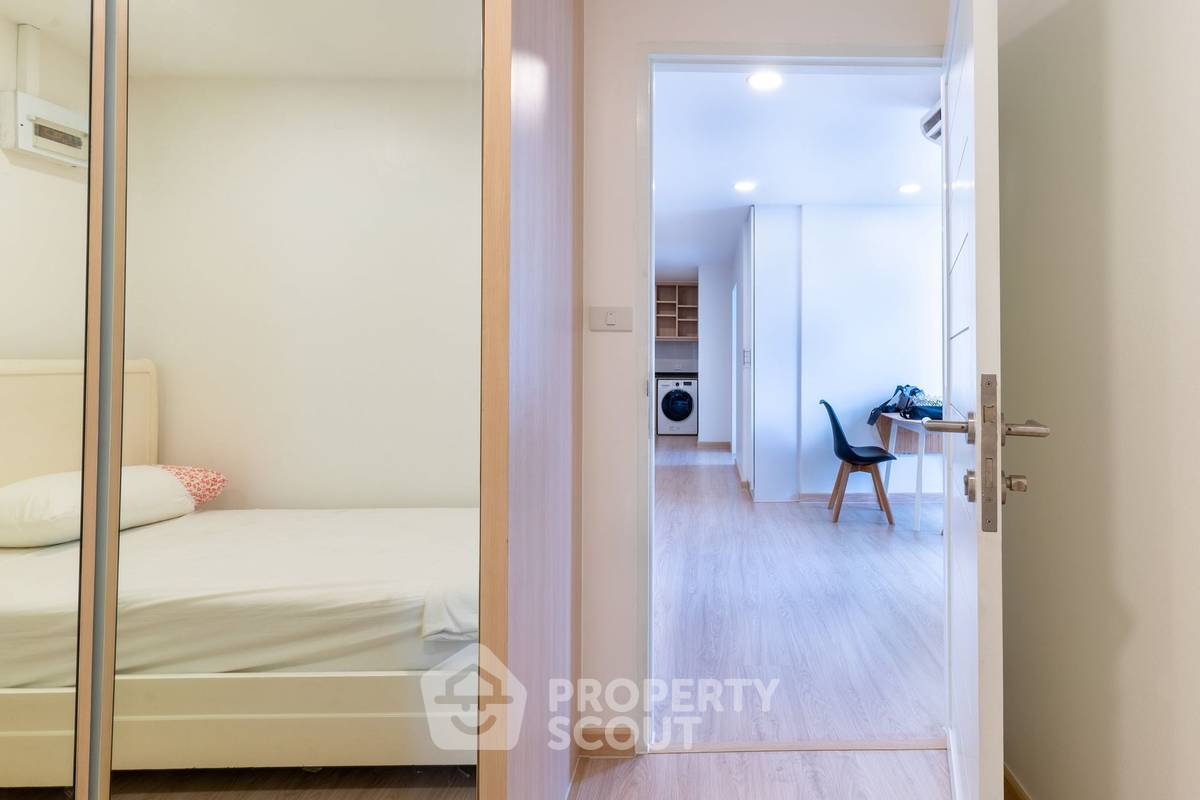 picture 2-BR Condo For Rent At 39 Suites, 65 Sqm Near BTS Phrom Phong (ID 1479309) - 13/19