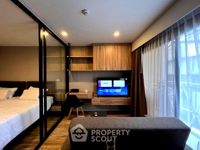 คอนโดให้เช่า : คอนโด 1 ห้องนอน Blossom Condo @ Sathorn-Charoenrat ใกล้ BTS Surasak (ID 1881091)