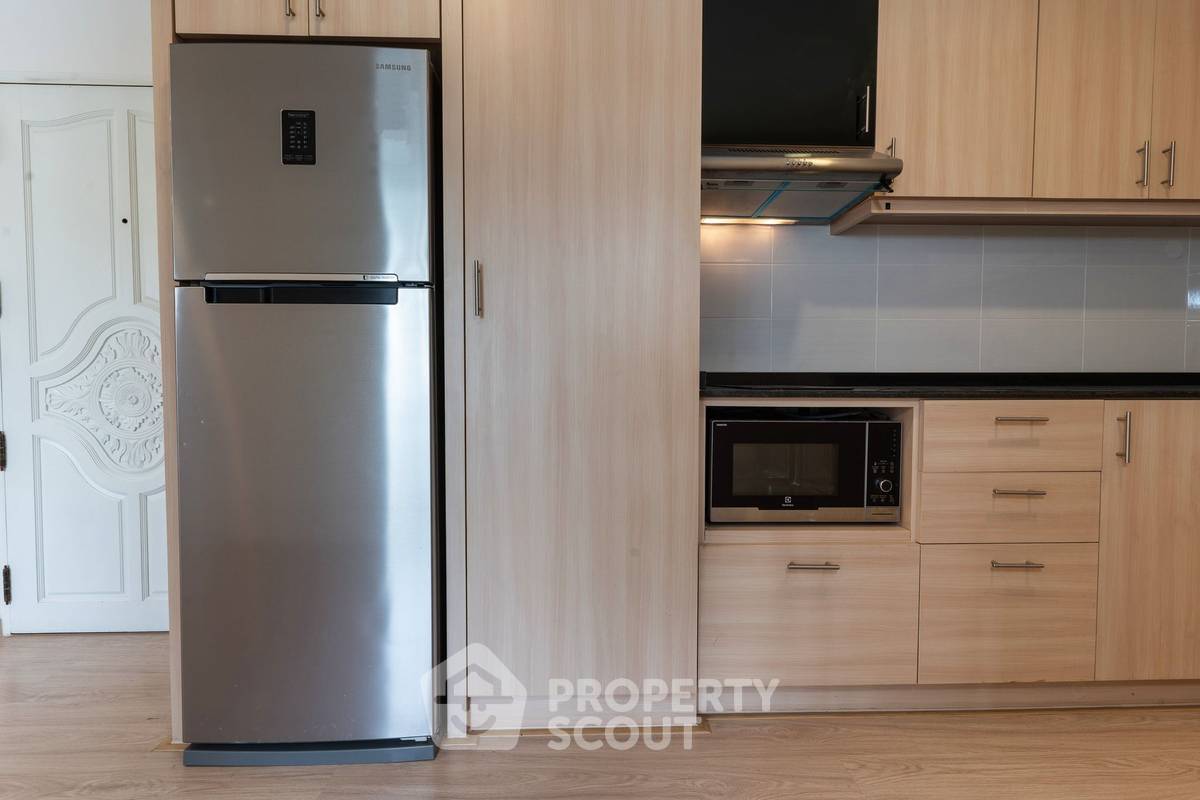 picture 2-BR Condo For Rent At 39 Suites, 65 Sqm Near BTS Phrom Phong (ID 1479309) - 6/19