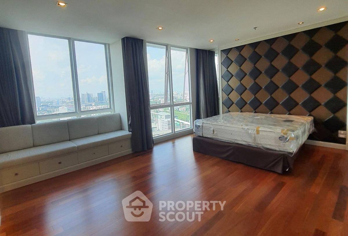 รูป คอนโด 3 ห้องนอน ให้เช่า ชั้น 26 ขนาด 300 ตร.ม. เดอะโฟร์วิงส์ เรสซิเดนซ์ (ID 1169194) - รูปที่ 8/14