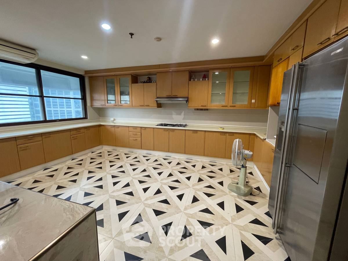 รูป คอนโด 5 ห้องนอน Fairview Tower ชั้น 22 ขนาด 650 ตร.ม. ใกล้ BTS อโศก (ID 1529055) - รูปที่ 14/48