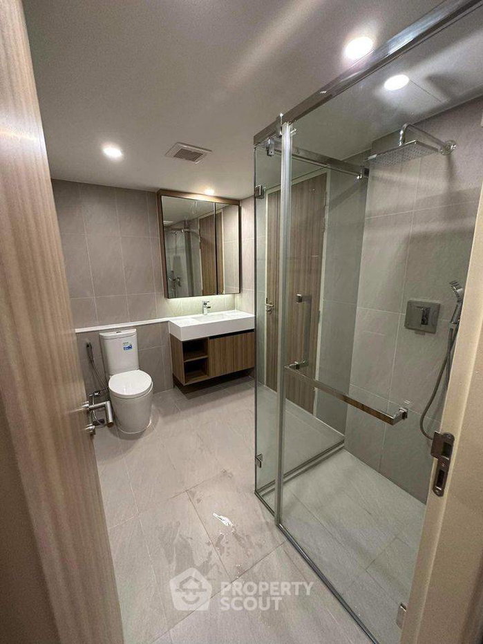 รูป ห่าง BTS ชิดลม เพียง 200 ม. | 2 ห้องนอน Na Vara Residence (ID 1176673) - รูปที่ 9/9