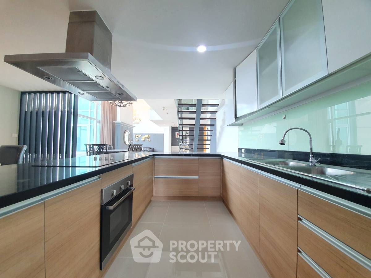 รูป คอนโด 4 ห้องนอน ขนาด 295 ตร.ม. ชั้น 43 Circle Condominium ใกล้ MRT เพชรบุรี (ID 515679) - รูปที่ 8/23