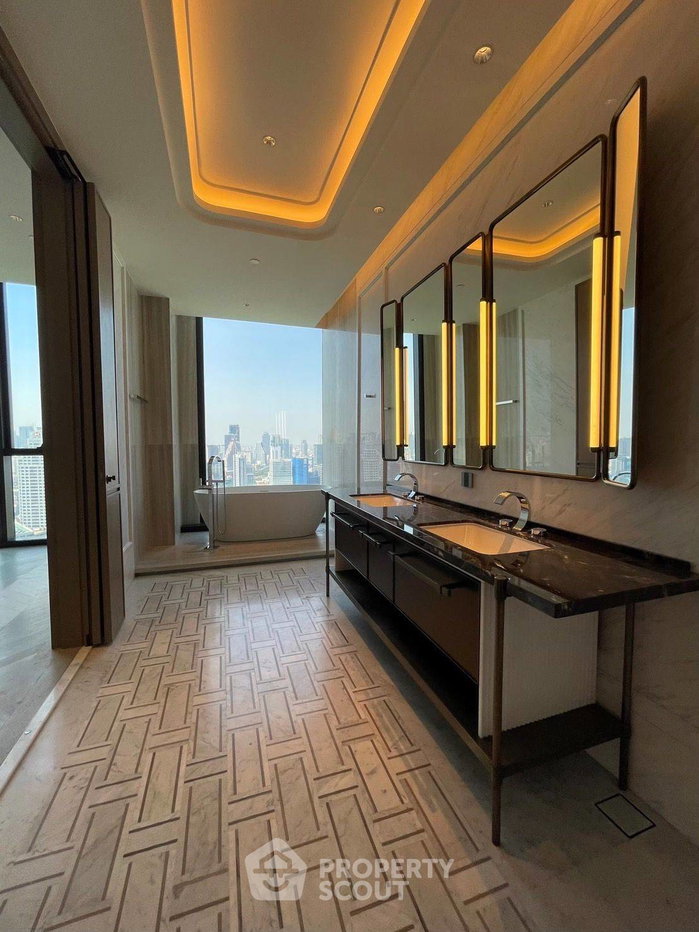 picture 3-BR Condo At One 89 Wireless, 31st Floor | 200m to MRT Lumphini (ID 2034254) - 9/13
