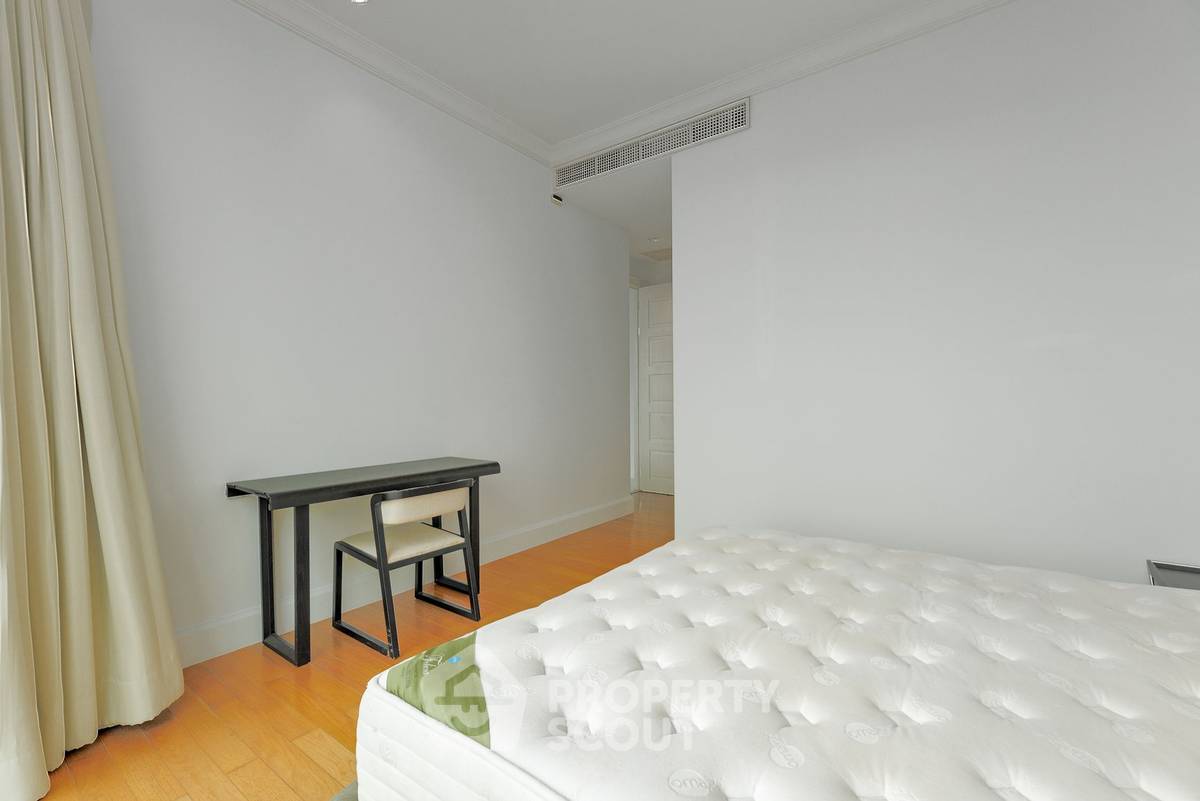 รูป คอนโด 2 ห้องนอน 111 ตร.ม. ชั้นสูง ที่ Royce Private Residences ใกล้ MRT สุขุมวิท (ID 2152724) - รูปที่ 9/14