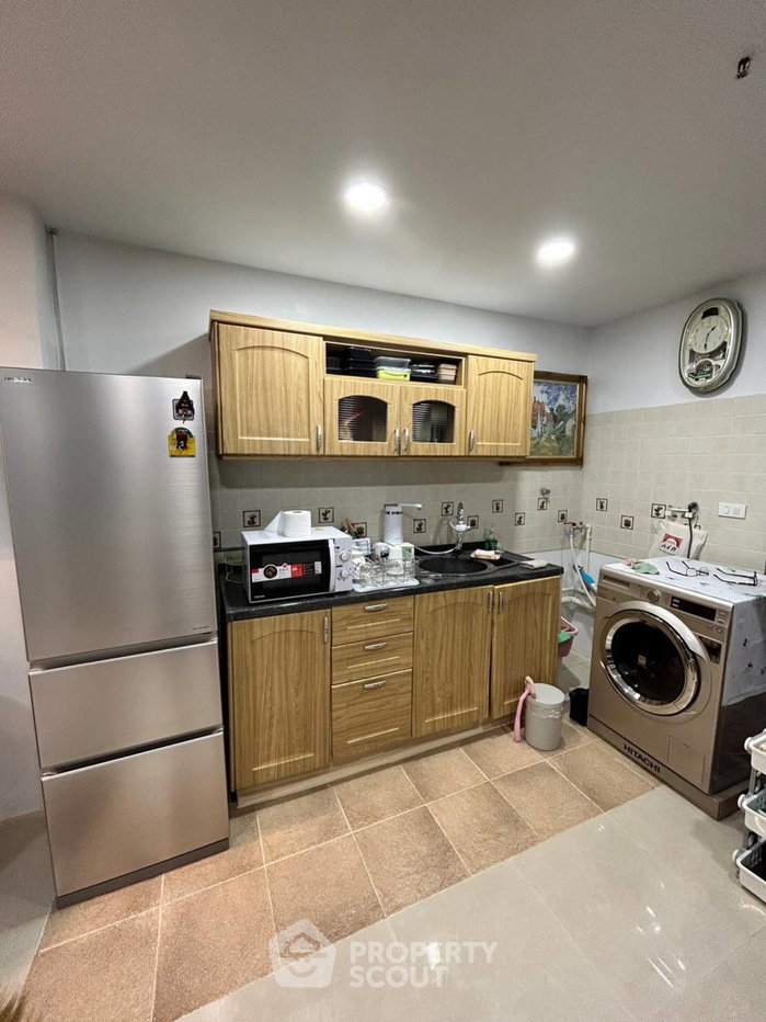 picture 2-BR 67 Sqm Condo For Sale At Wittayu Complex near BTS Phloen Chit (ID 997267) - 10/15