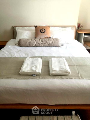ขายคอนโด : คอนโด 2 ห้องนอน 65 ตร.ม. ชั้นสูง 50 ที่ Asoke Place ใกล้ MRT สุขุมวิท 300 ม. (ID 595205)