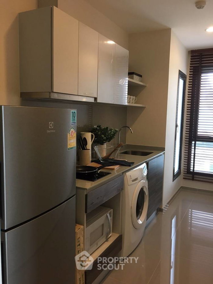 picture 2-BR 60 Sqm Condo At Centric Ratchada-Suthisan Near MRT Sutthisan 60m (ID 382894) - 4/5