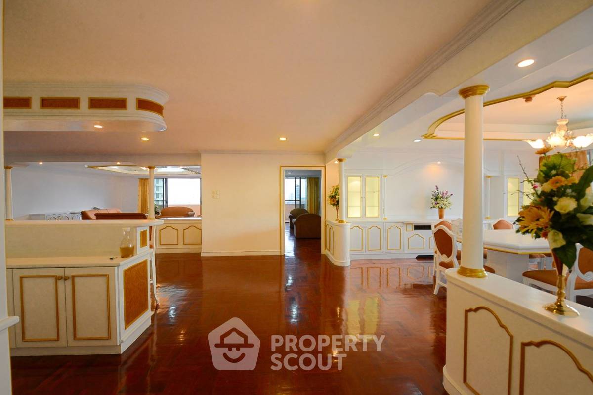รูป คอนโด 3 ห้องนอน 350 ตร.ม. ชั้น 23 ออเรียนทอล ทาวเวอร์ส ใกล้ BTS เอกมัย (เลี้ยงสัตว์ได้) (ID 510846) - รูปที่ 8/20