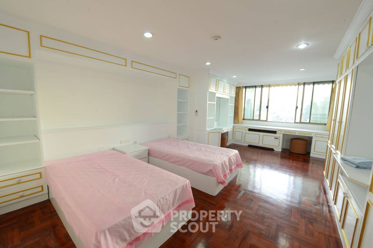 รูป คอนโด 3 ห้องนอน 350 ตร.ม. ชั้น 23 ออเรียนทอล ทาวเวอร์ส ใกล้ BTS เอกมัย (เลี้ยงสัตว์ได้) (ID 510846) - รูปที่ 18/20
